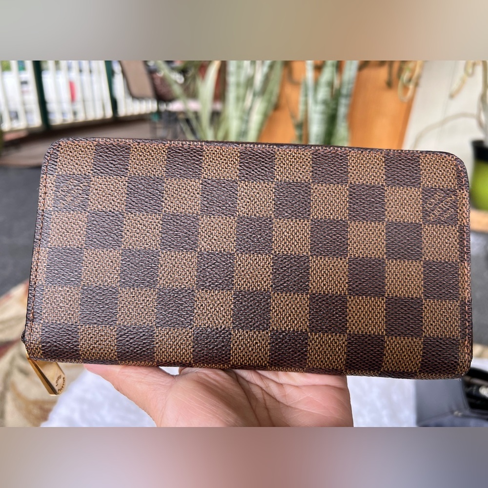 Louis Vuitton Large Damier Ebene Wallet SD3140